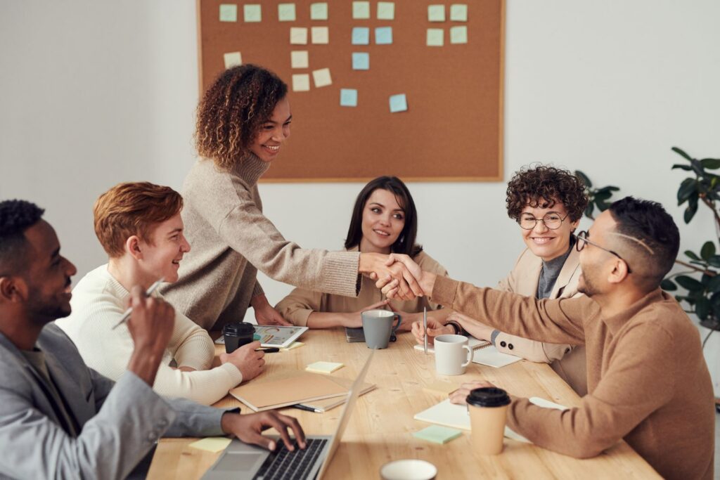 Dropshipping Agent vs Sourcing Agent: Key Differences Explained